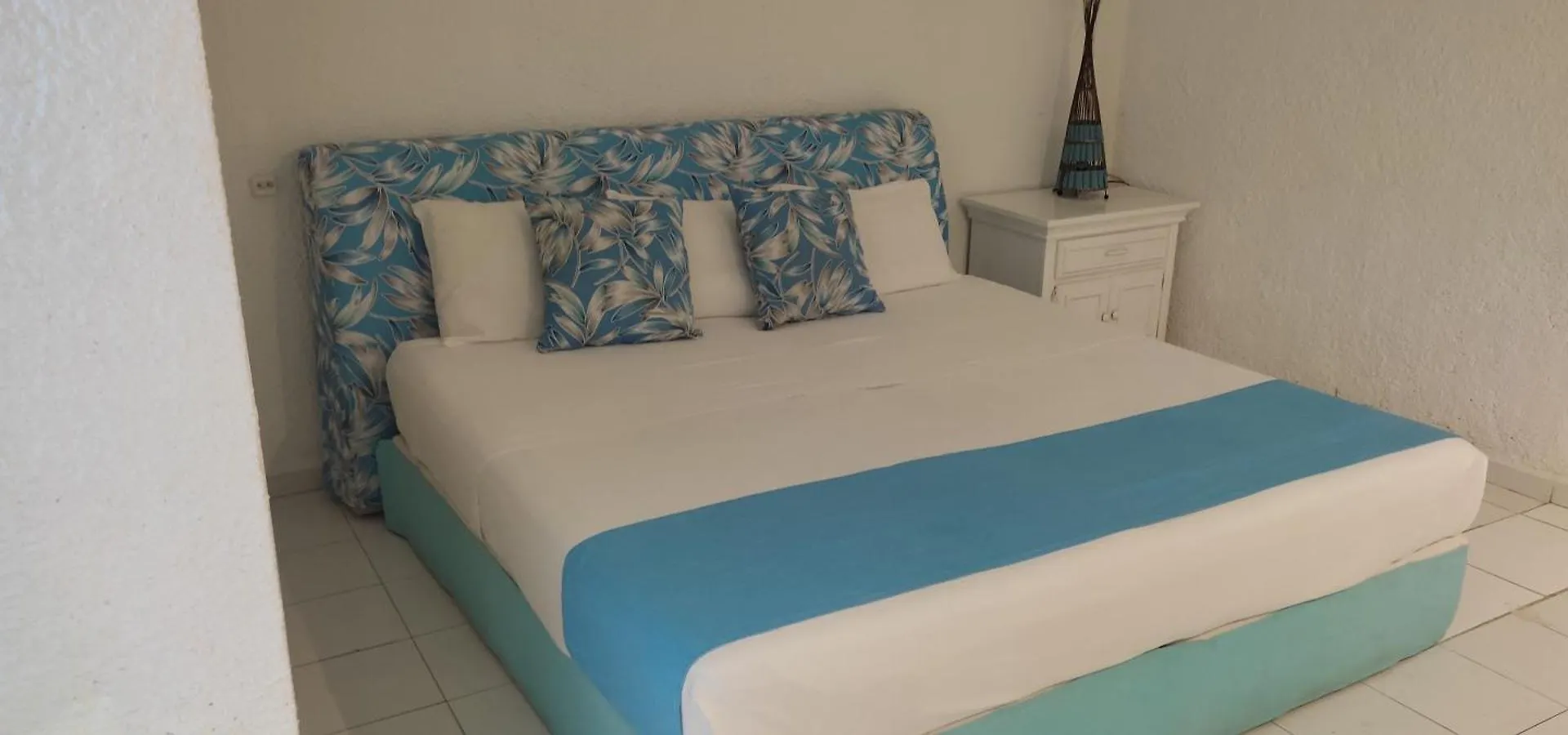 Cancun Villa Turquesa, amplia, excelente ubicación. México